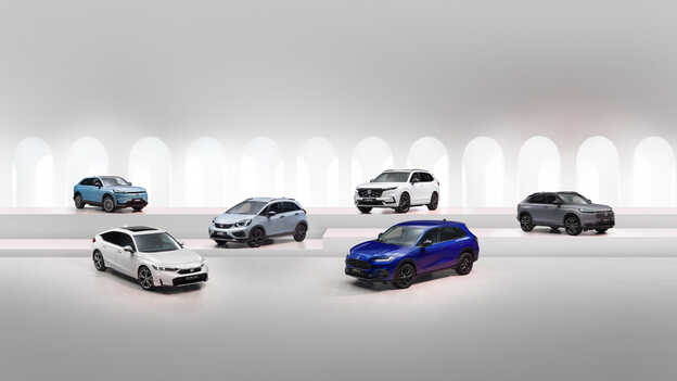 Civic Hatch exterior front 3-quarter view