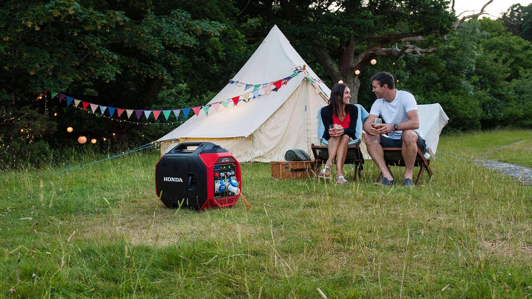 Portable generator, exterior (beach)
